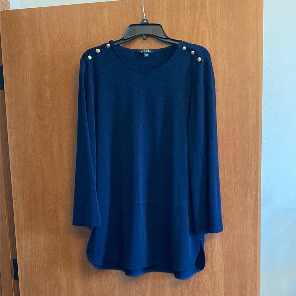 Business casual top